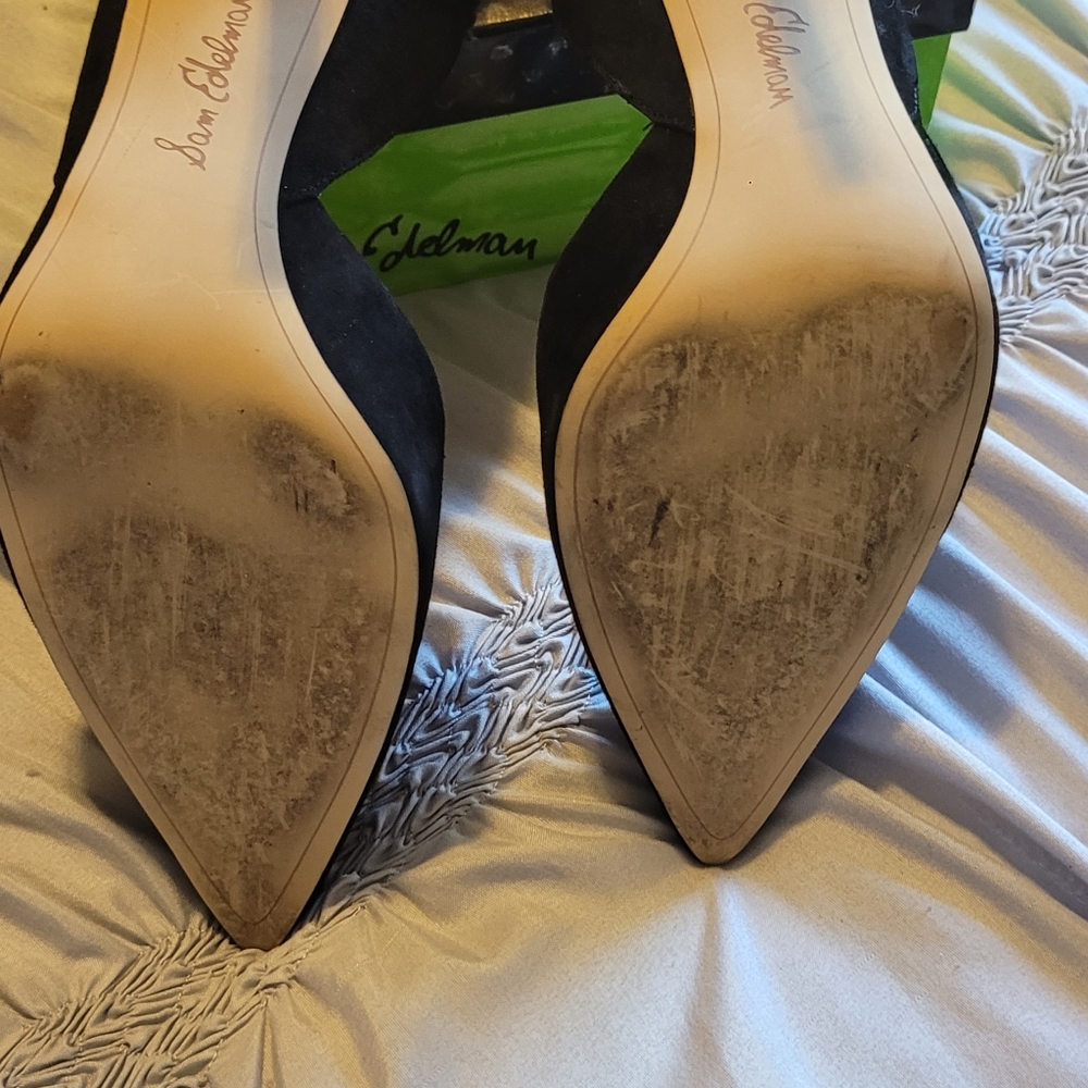 Heels - Picture 2 of 4